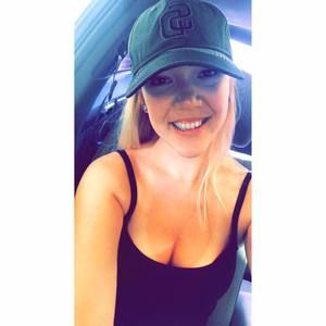 Meet your Posher, Adrienne